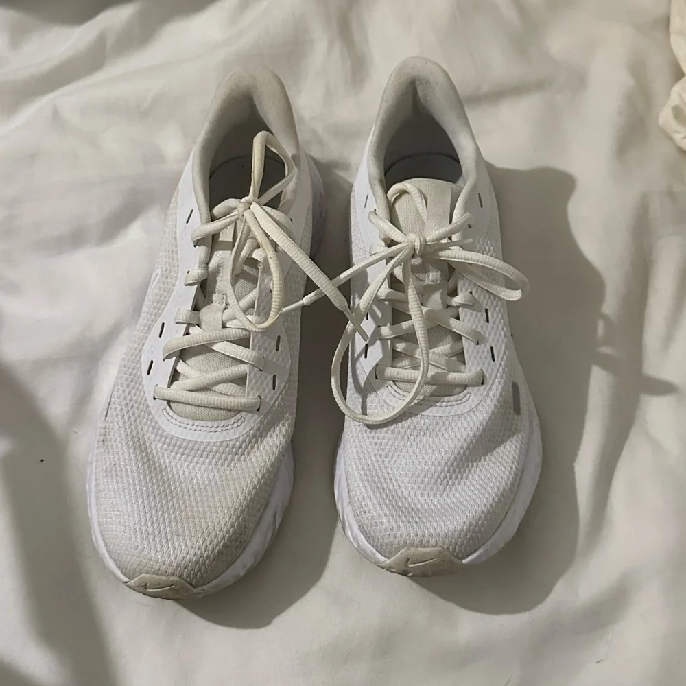 Nike White Athletic Shoes - Picture 1 of 5